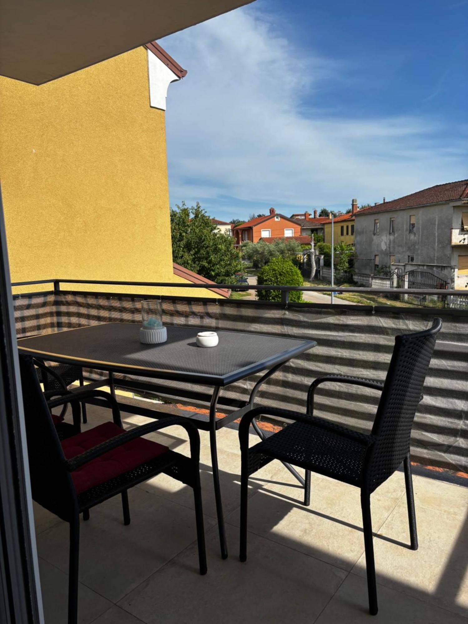 Apartmani Rozi Umag Buitenkant foto